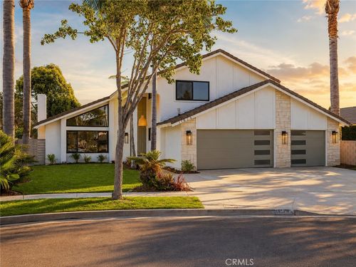 11824 Purslane Cir, Fountain Valley, CA, 92708-2620 | Card Image