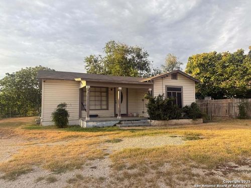 543 Hot Wells Blvd, San Antonio, TX, 78223-2622 | Card Image