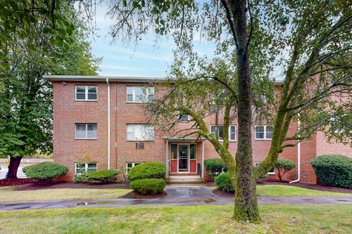 5-89 Walnut St, Newton, MA, 02460-1333 | Card Image