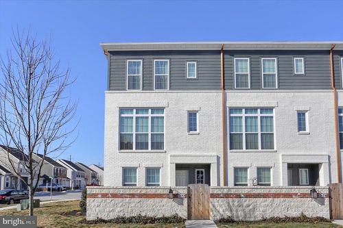 3122 Bullfinch Ln, MECHANICSBURG, PA, 17055-8764 | Card Image
