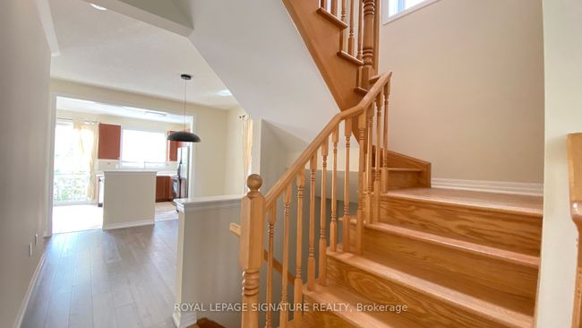 72 Montreal Cir, House other with 4 bedrooms, 3 bathrooms and 4 parking in Stoney Creek ON | Image 3