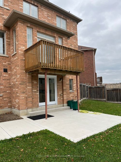 bsmt-1300 Mccron Cres, Newmarket, ON, L3X0C7 | Card Image