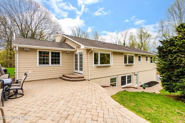 Impression siding on all sides of home | Image 45