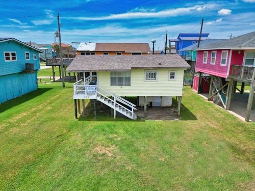 123 Sandpiper Ave, Surfside Beach, TX, 77541-8992 | Card Image