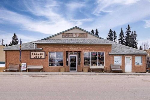 106 Railway Ave W, Cremona, AB, T0M0R0 | Card Image