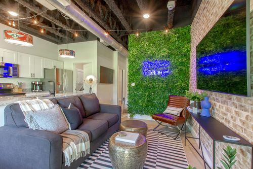 111-293 Plus Park Blvd, Nashville, TN, 37217-1028 | Card Image