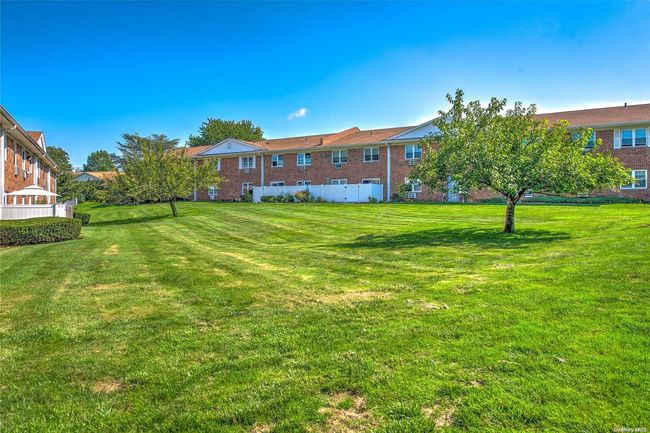 APT-27F - 460 Old Town Rd, Home with 1 bedrooms, 1 bathrooms and null parking in Port Jefferson Station NY | Image 18