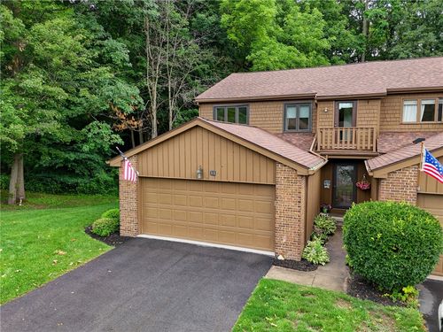 88 Great Wood Cir, Fairport, NY, 14450-2702 | Card Image