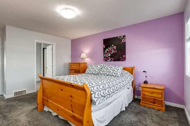 251 Kingsbridge Rd Se, Home with 2 bedrooms, 3 bathrooms and 2 parking in Airdrie AB | Image 17