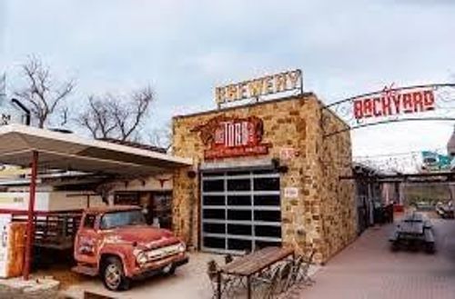 501 W Kimball St, Mansfield, TX, 76063-1996 | Card Image