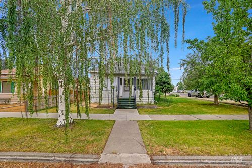 305 Colorado St, Gooding, ID, 83330-1039 | Card Image