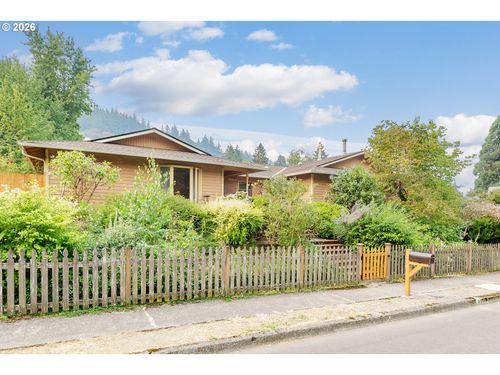 370 Sw 4th St, Gresham, OR, 97080-6247 | Card Image