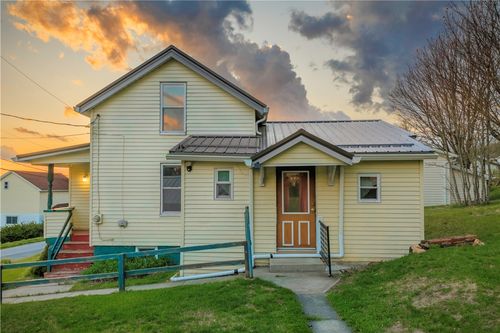 607 Devlin St, Gallitzin, PA, 16641-1315 | Card Image