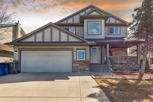 213 West Creek Drive, Home with 4 bedrooms, 3 bathrooms and 4 parking in Chestermere AB | Card Image
