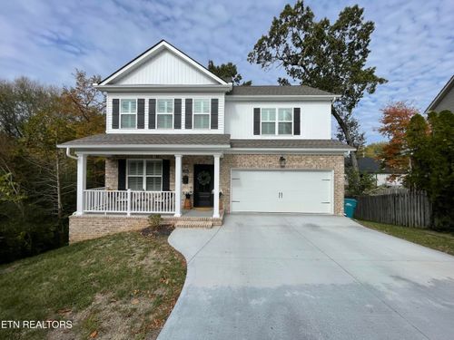 1204 Emerald Forest Ln, Powell, TN, 37849-3978 | Card Image