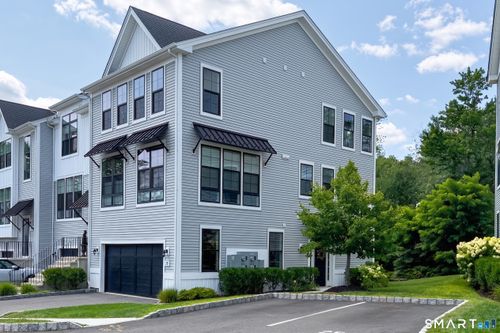 25-25 Brentwood Cir, Danbury, CT, 06810-1518 | Card Image