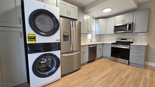 apt-2-411 Lanza Ave, Garfield, NJ, 07026-2471 | Card Image