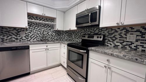 109d-1950 N Andrews Ave, Wilton Manors, FL, 33311-3950 | Card Image