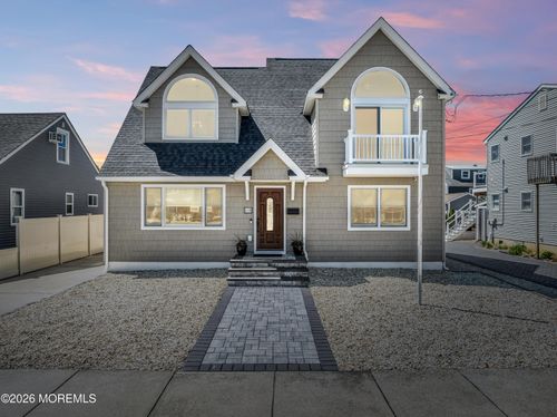 115 11th Ave, Seaside Park, NJ, 08752-1910 | Card Image