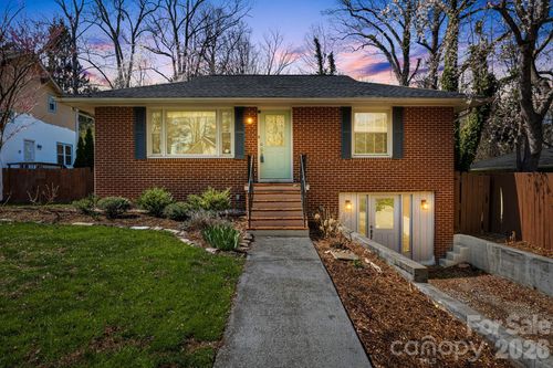 1733 Clairmont Dr, Hendersonville, NC, 28791-2347 | Card Image