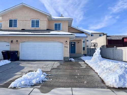 452 Mountain St, Hinton, AB, T7V1K2 | Card Image