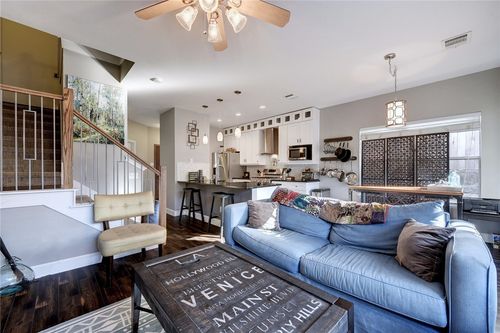 a-1700 Perez St, Austin, TX, 78721-1242 | Card Image