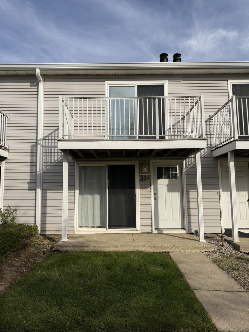 Residential Lease in Round Lake Beach 4