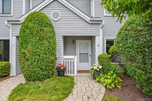 12 Country Pl, Mohegan Lake, NY, 10547-1269 | Card Image