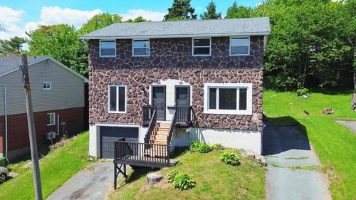 36 Regal Rd, Dartmouth, NS, B2W4H6 | Card Image