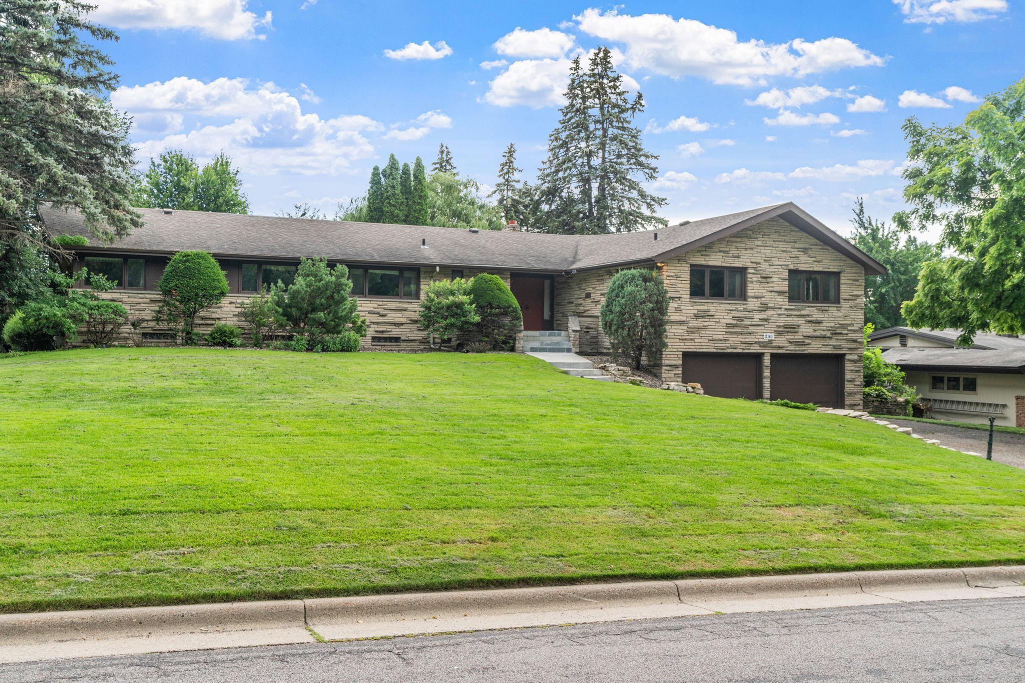 Upper Saint Dennis Rd, Saint Paul, MN 55116