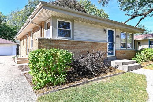 4123 N 95th Street, Wauwatosa, WI, 53222 | Card Image