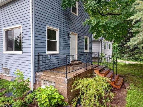 941 Ridgewood Way, Madison, WI, 53713 | Card Image