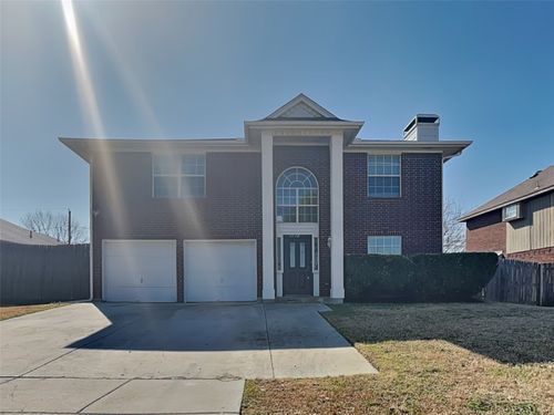 1110 Orangewood Lane, Arlington, TX, 76001 | Card Image