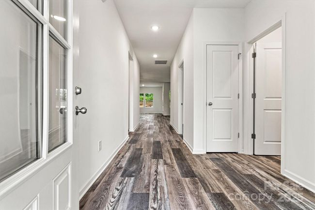 Entry hallway | Image 7