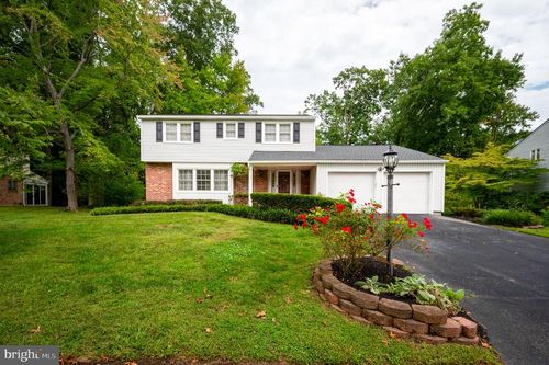 2409 Sweetbriar Rd, Wilmington, DE, 19810-3413 | Card Image