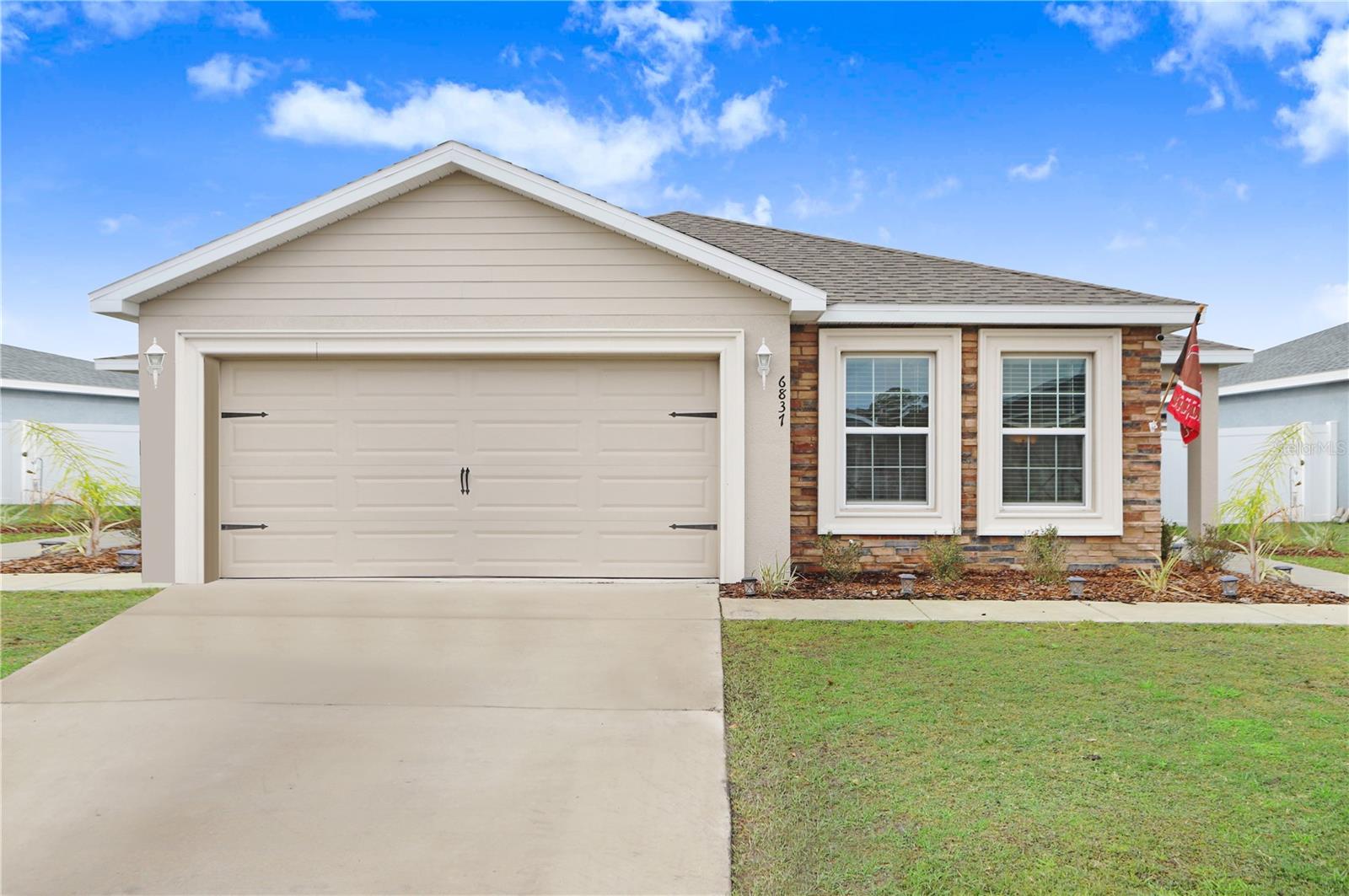 Abbywood Ln, Zephyrhills, FL 33541