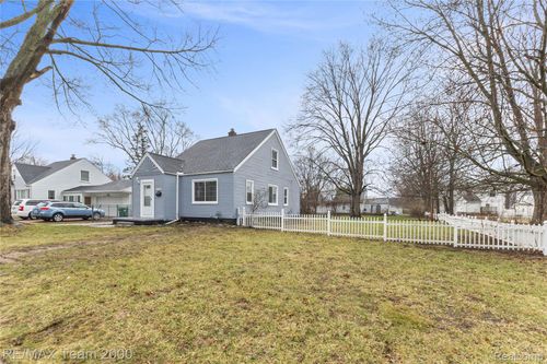 1735 Belton Street, Garden City, MI, 48135 | Card Image