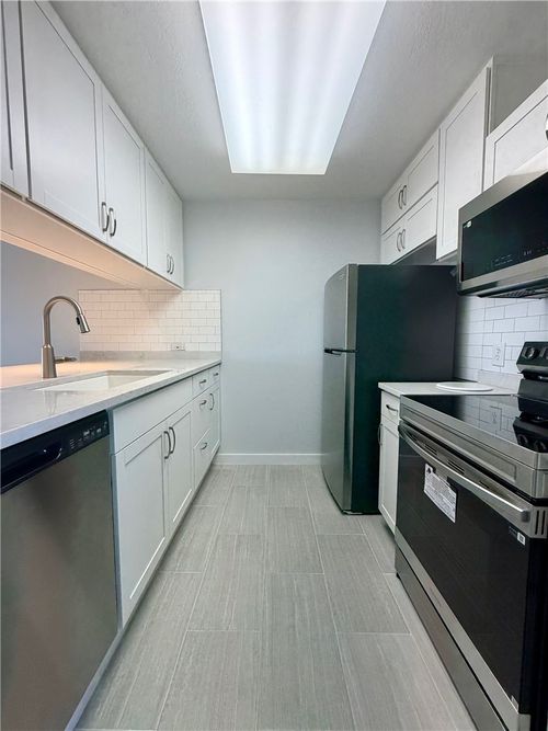 apt-105-16 Plantation Dr, Vero Beach, FL, 32966-7926 | Card Image