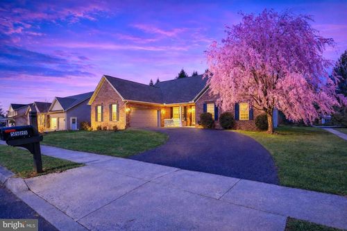 5525 Barbara Dr, MECHANICSBURG, PA, 17050-7216 | Card Image