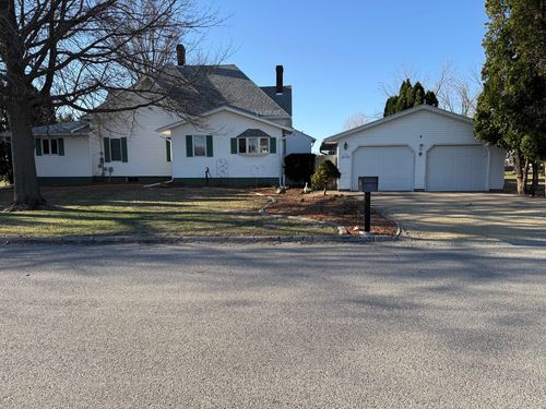 315 W 1st St, Bennett, IA, 52721-9677 | Card Image