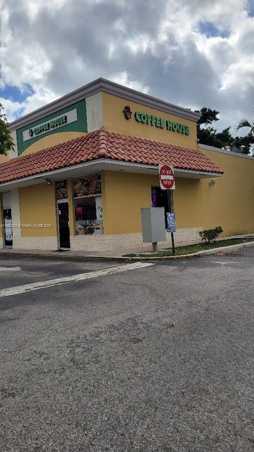 660 N State Road 7, Plantation, FL, 33317-2246 | Card Image