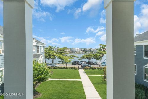 19-302 Deal Lake Dr, Asbury Park, NJ, 07712-5189 | Card Image