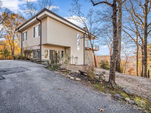 104 Little Falls Dr, Tryon, NC, 28782-3395 | Card Image