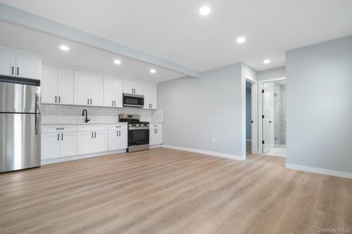 back-53 Radford St, Yonkers, NY, 10705-3476 | Card Image