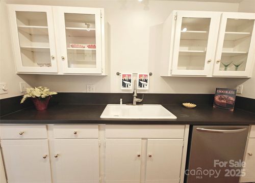 unit-321-1323 Queens Rd, Charlotte, NC, 28207-2165 | Card Image