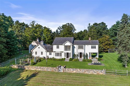 16 Whippoorwill Rd, North Castle, NY, 10504-1326 | Card Image