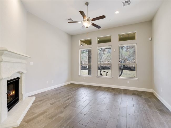 305 Maxwell Way, House other with 4 bedrooms, 3 bathrooms and 4 parking in Austin TX | Image 4