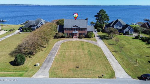 610 Small Dr, Elizabeth City, NC, 27909-7497 | Card Image