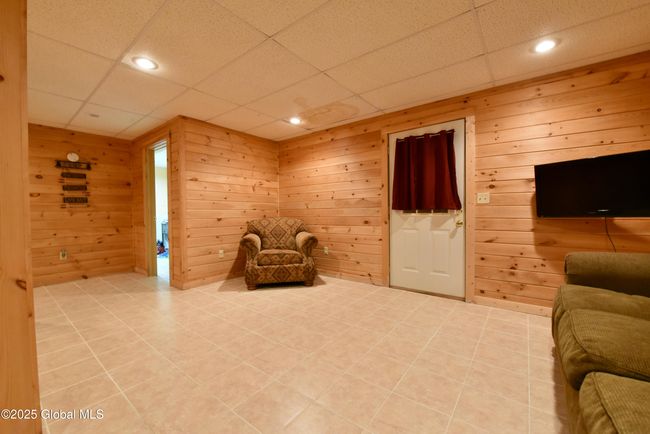 1370 Basement | Image 41