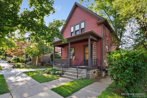 318 W Madison St, Ann Arbor, MI, 48103-4924 | Card Image